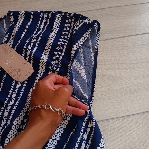 Women Plus Size Floral Print Belted Romper - Picture 5 of 16